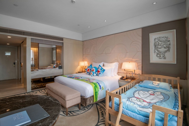 多啦A梦主题家庭房