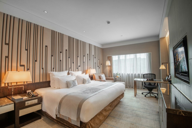 Haojing Big Bed Room